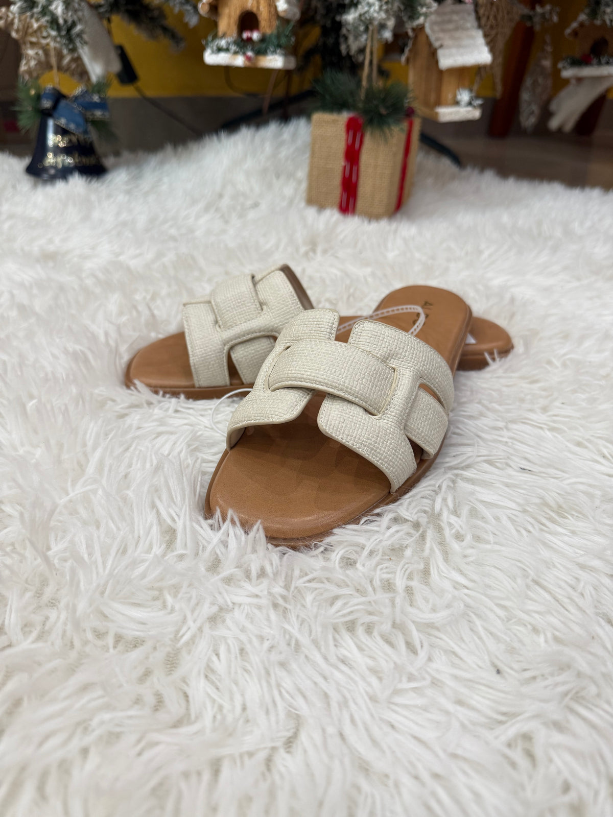Sandalias Aldo Crema