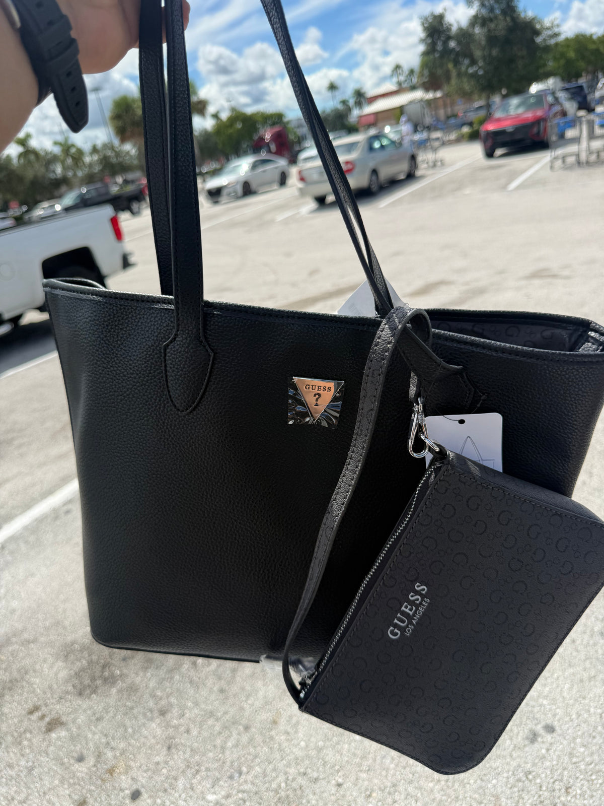 Cartera Guess + Nolita