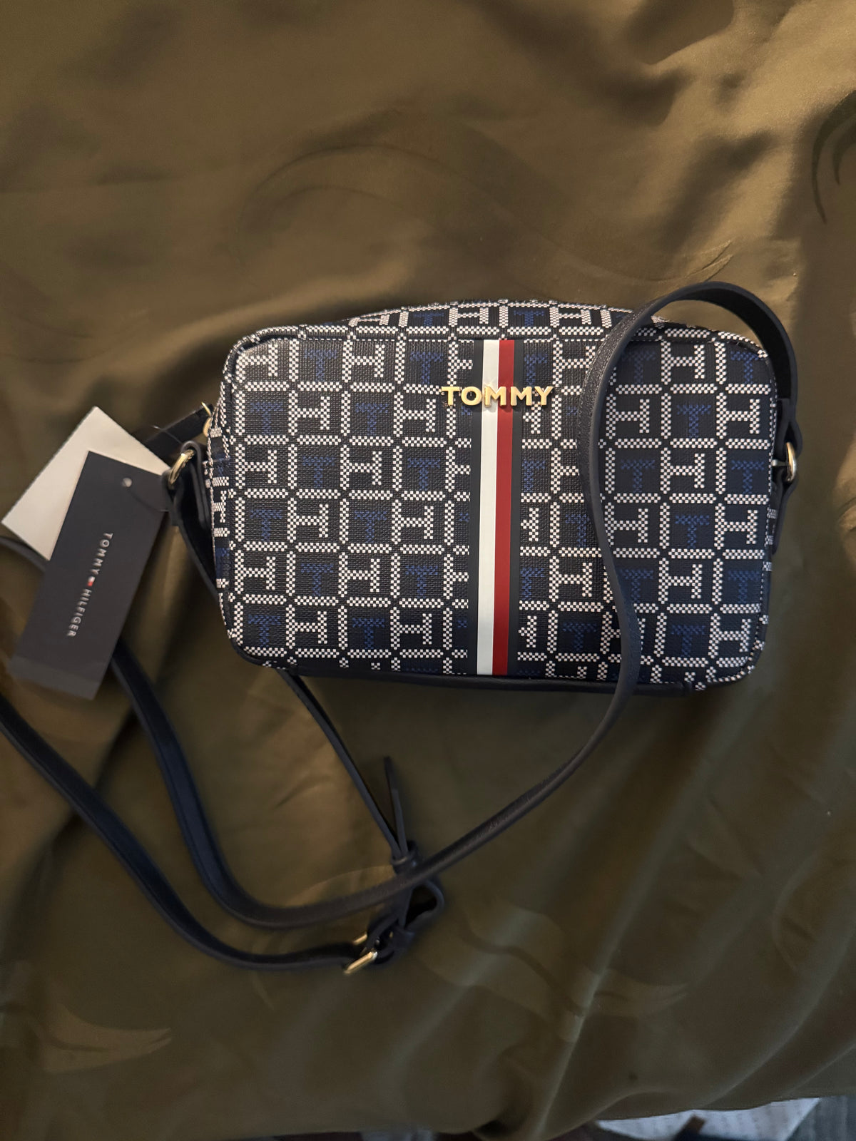 Crossbody Tommy